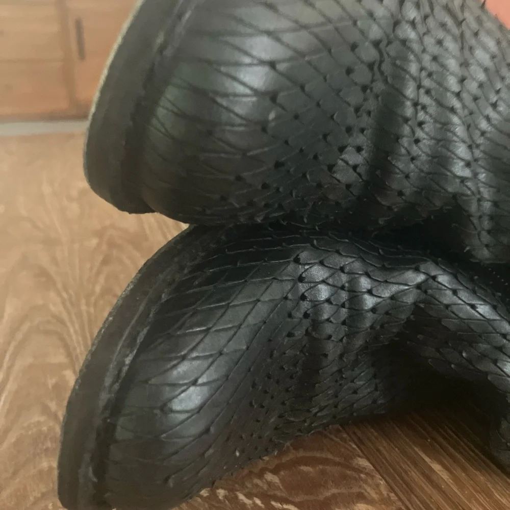 Black Ankle Boots with Sleek Design